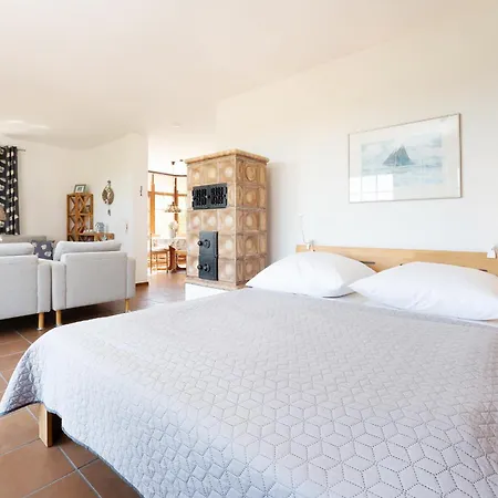 App 1 Apartment